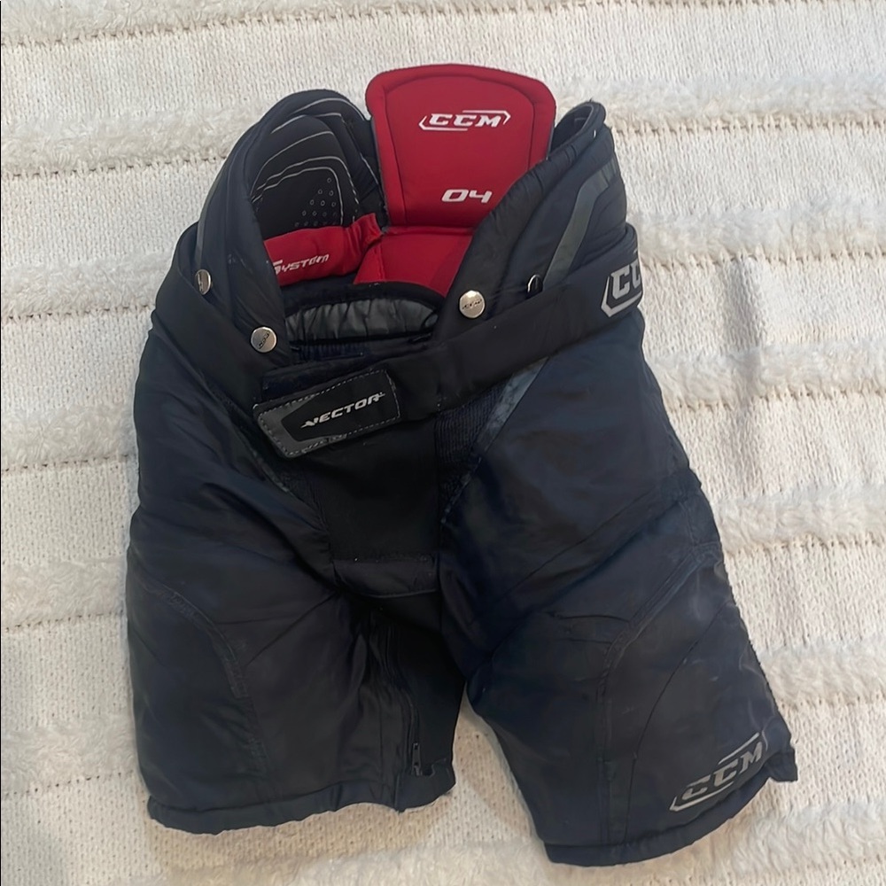 NHL CCM 04 vector Ice Hockey pants internal belt system black junior boys L